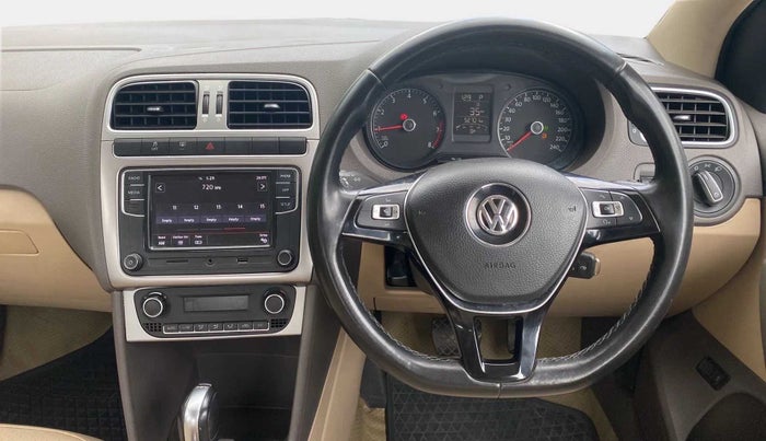 2018 Volkswagen Vento HIGHLINE PETROL AT, Petrol, Automatic, 52,844 km, Steering Wheel Close Up