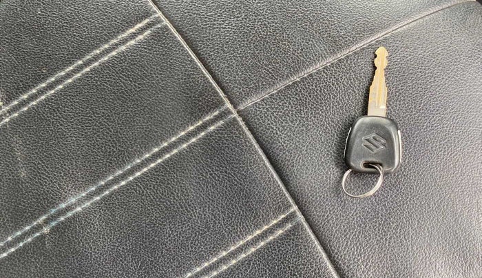2013 Maruti Wagon R 1.0 LXI, Petrol, Manual, 75,649 km, Key Close Up