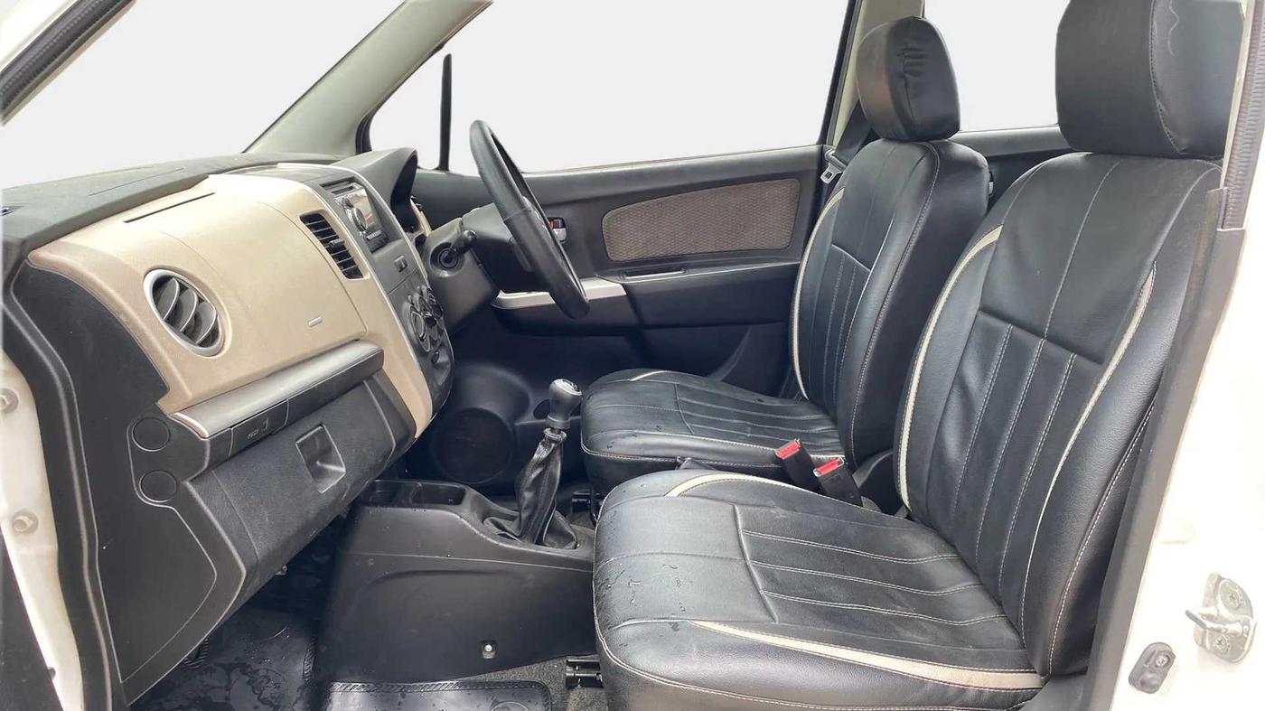 2013 Maruti Wagon R 1.0 LXI, Petrol, Manual, 75,649 km, Right Side Front Door Cabin