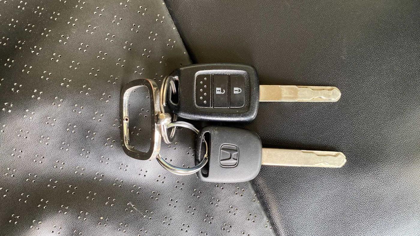 2022 Honda Amaze 1.2L I-VTEC S CVT, Petrol, Automatic, 52,228 km, Key Close Up