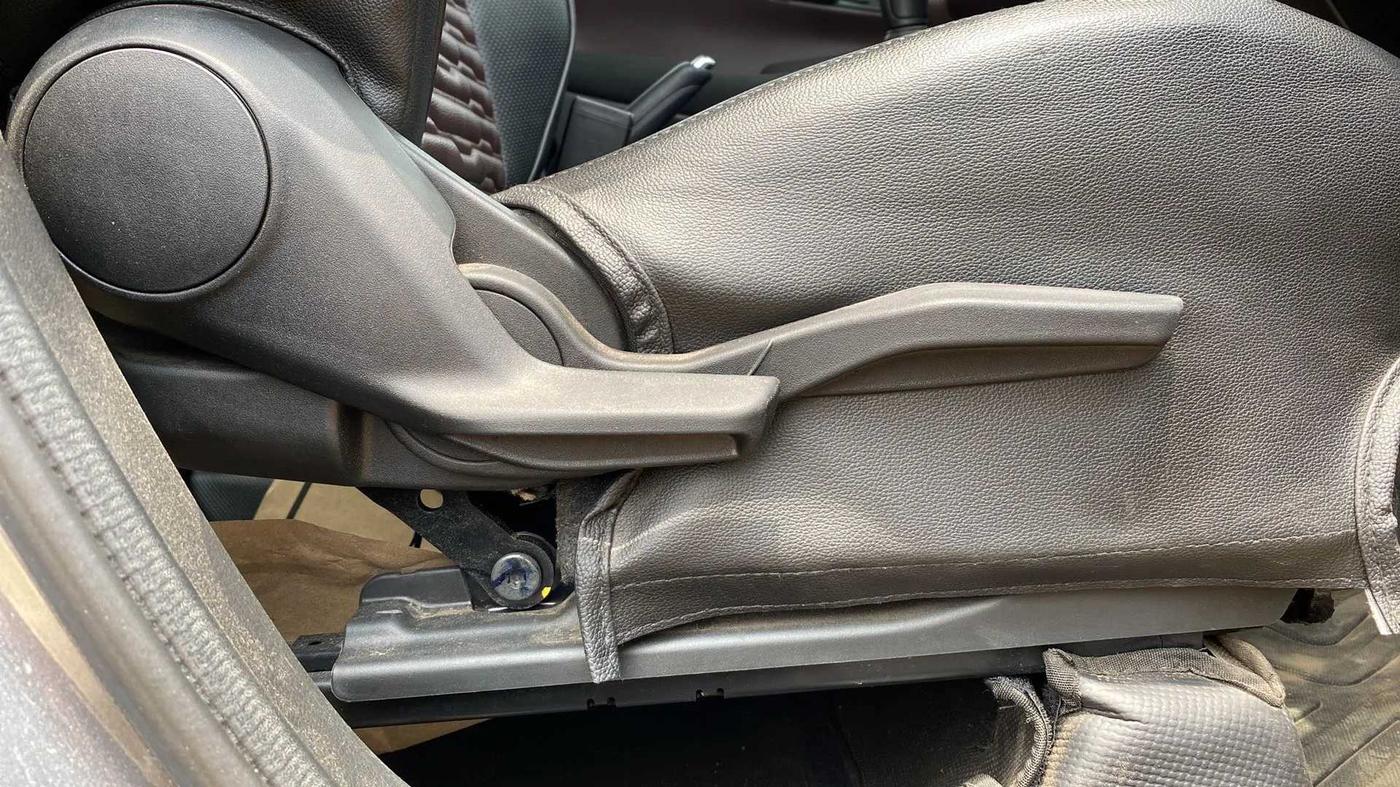 2023 Maruti Grand Vitara DELTA SMART HYBRID, Petrol, Manual, 29,872 km, Driver Side Adjustment Panel