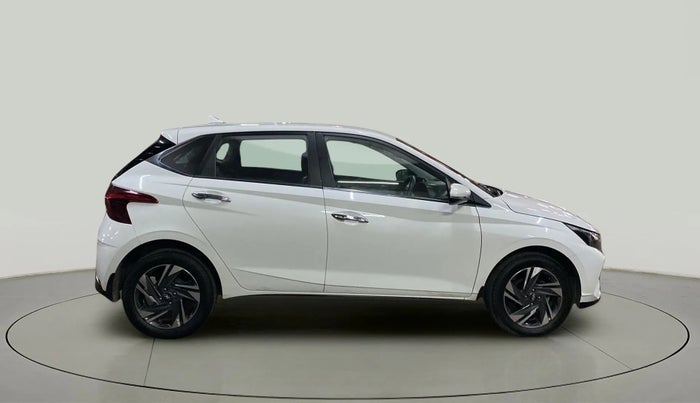 2022 Hyundai NEW I20 ASTA 1.2 MT, Petrol, Manual, 39,897 km, Right Side View