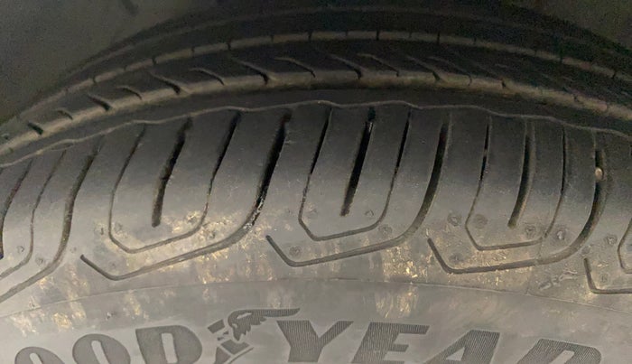 2018 Ford Ecosport TITANIUM 1.5L PETROL, Petrol, Manual, 42,317 km, Left Front Tyre Tread