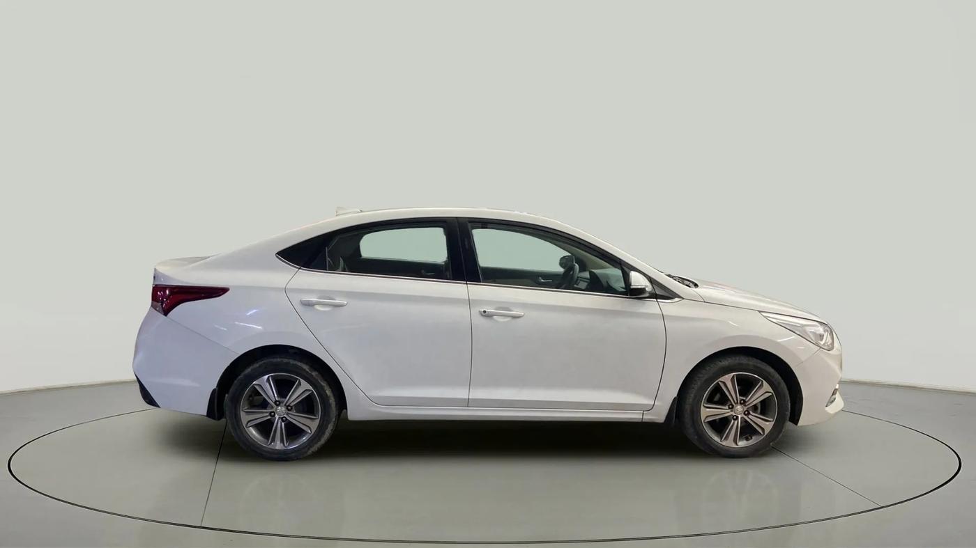 2018 Hyundai Verna 1.6 VTVT SX, Petrol, Manual, 66,936 km, Right Side View