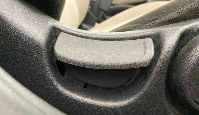 2018 Hyundai Verna 1.6 VTVT SX, Petrol, Manual, 66,936 km, Driver Side Adjustment Panel