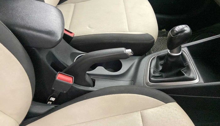 2018 Hyundai Verna 1.6 VTVT SX, Petrol, Manual, 66,936 km, Gear Lever