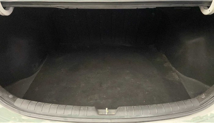 2018 Hyundai Verna 1.6 VTVT SX, Petrol, Manual, 66,936 km, Boot Inside