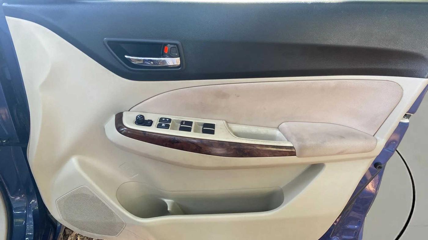 2018 Maruti Dzire ZXI PLUS, Petrol, Manual, 61,653 km, Driver Side Door Panels Control