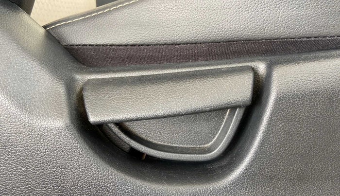 2018 Hyundai NEW SANTRO ASTA MT, Petrol, Manual, 45,939 km, Driver Side Adjustment Panel