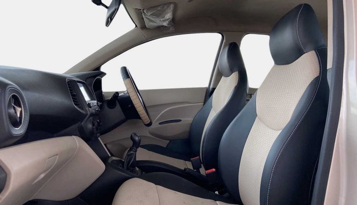 2018 Hyundai NEW SANTRO ASTA MT, Petrol, Manual, 45,939 km, Right Side Front Door Cabin