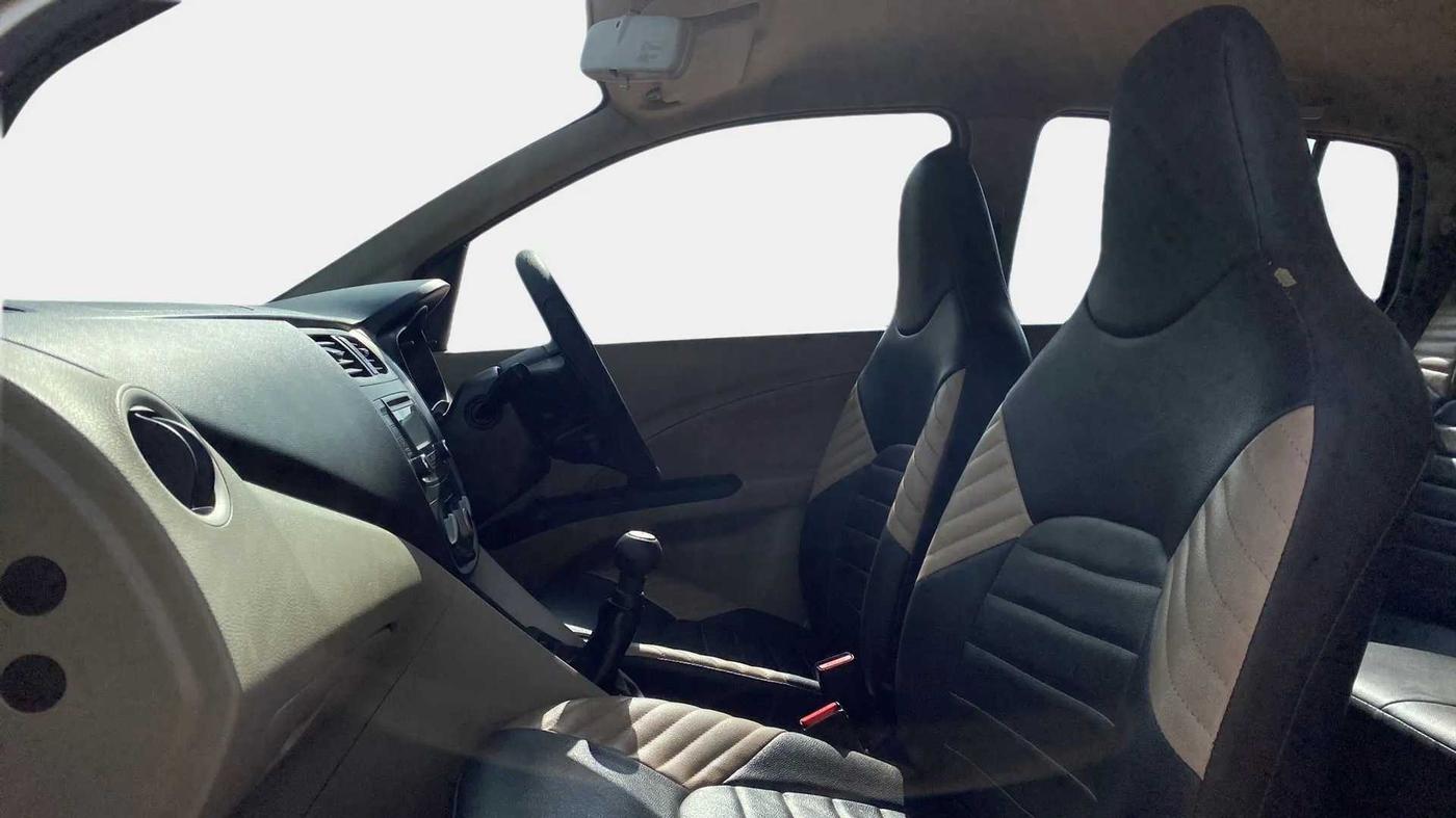 2015 Maruti Celerio ZXI, Petrol, Manual, 69,702 km, Right Side Front Door Cabin