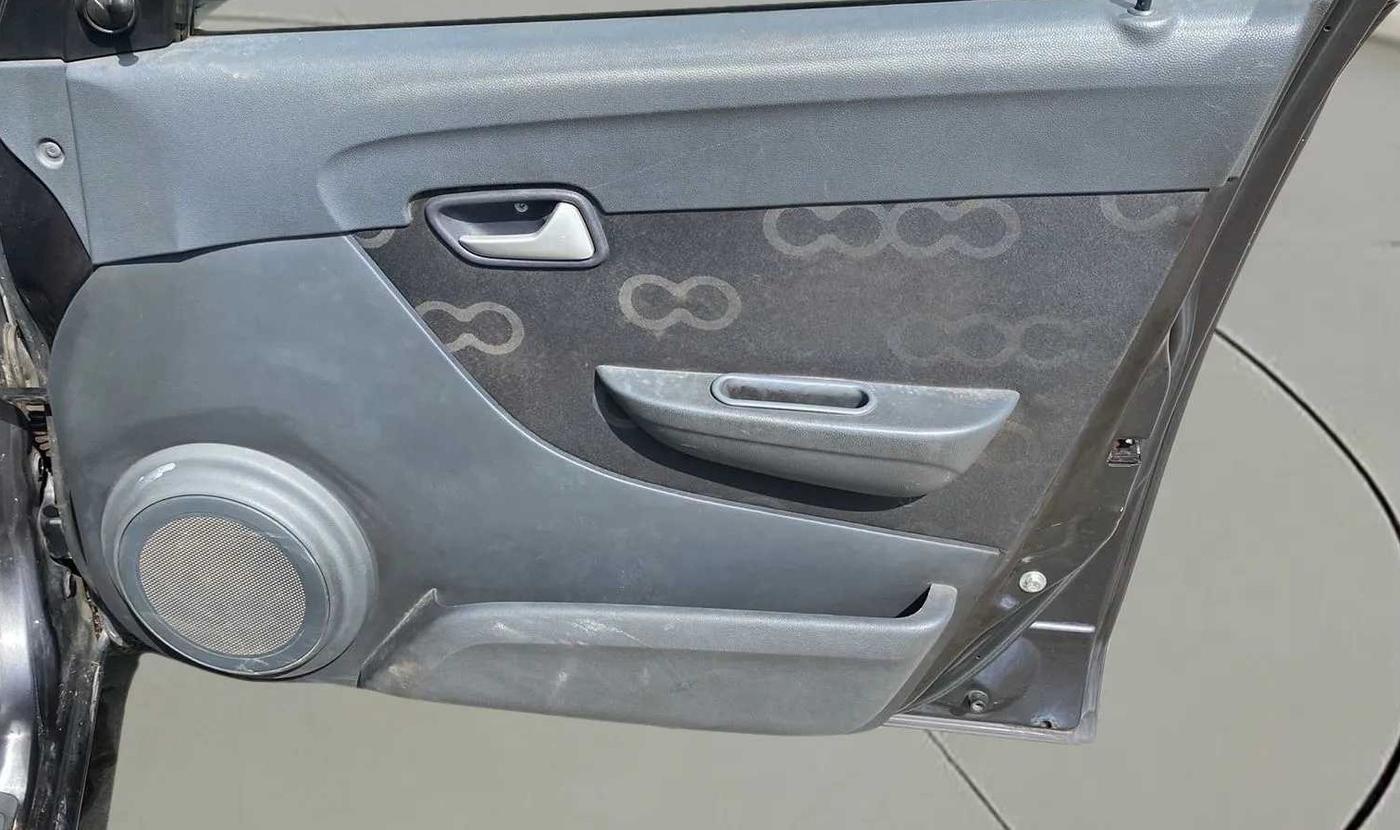 2014 Maruti Alto 800 LXI, CNG, Manual, 1,07,674 km, Driver Side Door Panels Control