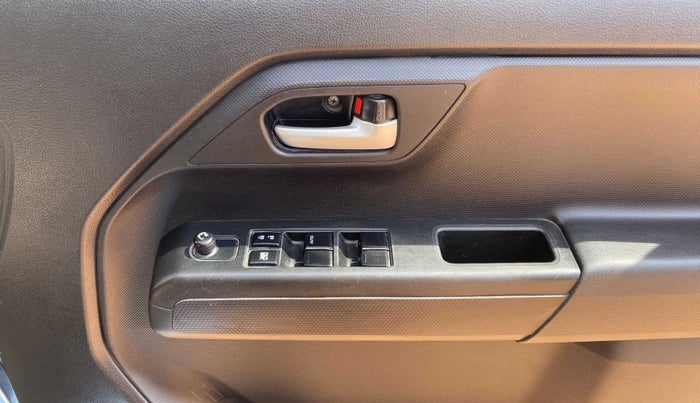 2019 Maruti New Wagon-R VXI (O) 1.0, Petrol, Manual, 49,904 km, Driver Side Door Panels Control