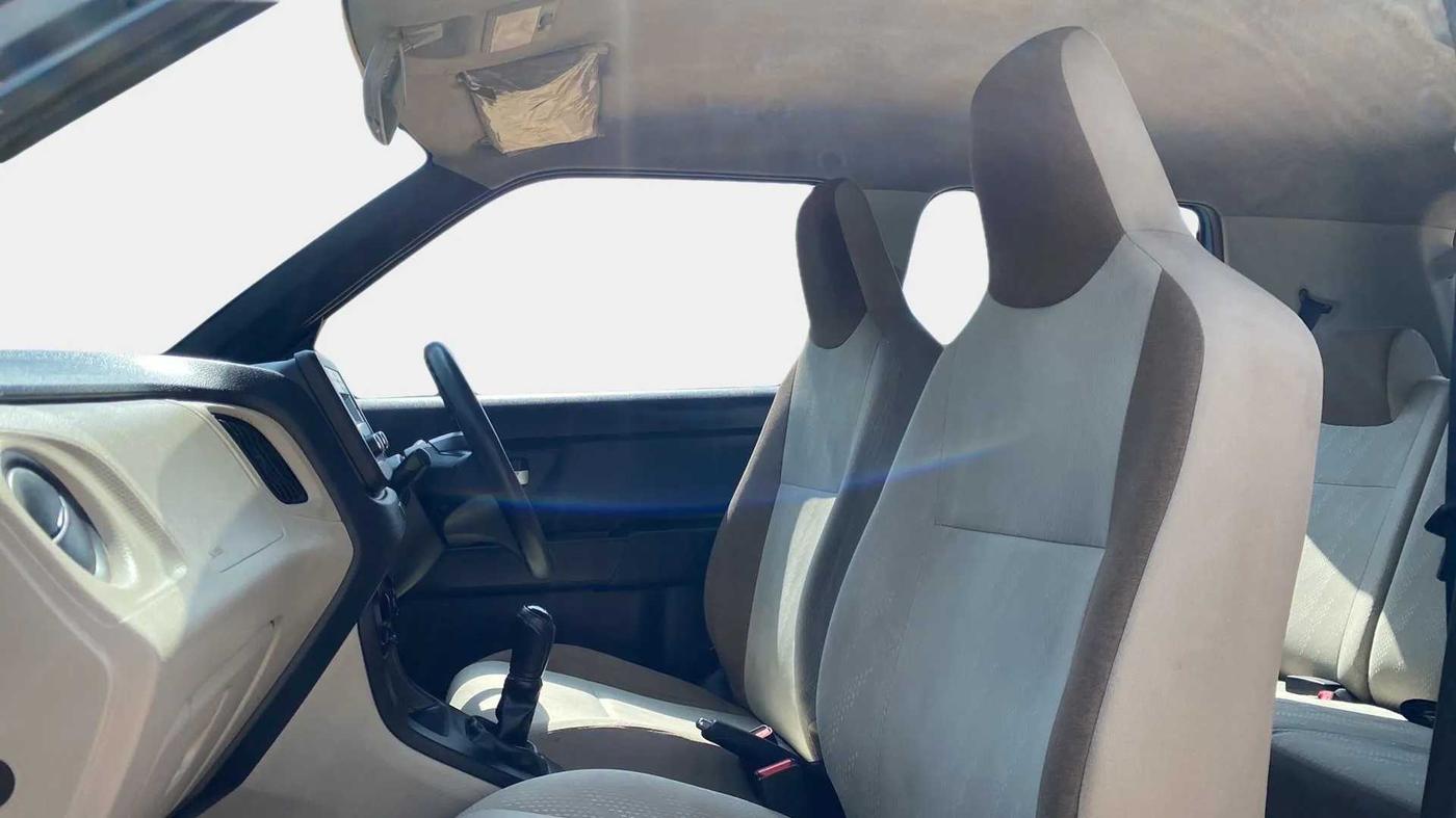 2019 Maruti New Wagon-R VXI (O) 1.0, Petrol, Manual, 49,904 km, Right Side Front Door Cabin