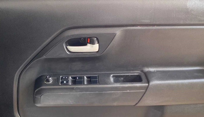 2019 Maruti New Wagon-R VXI 1.0, Petrol, Manual, 53,840 km, Driver Side Door Panels Control