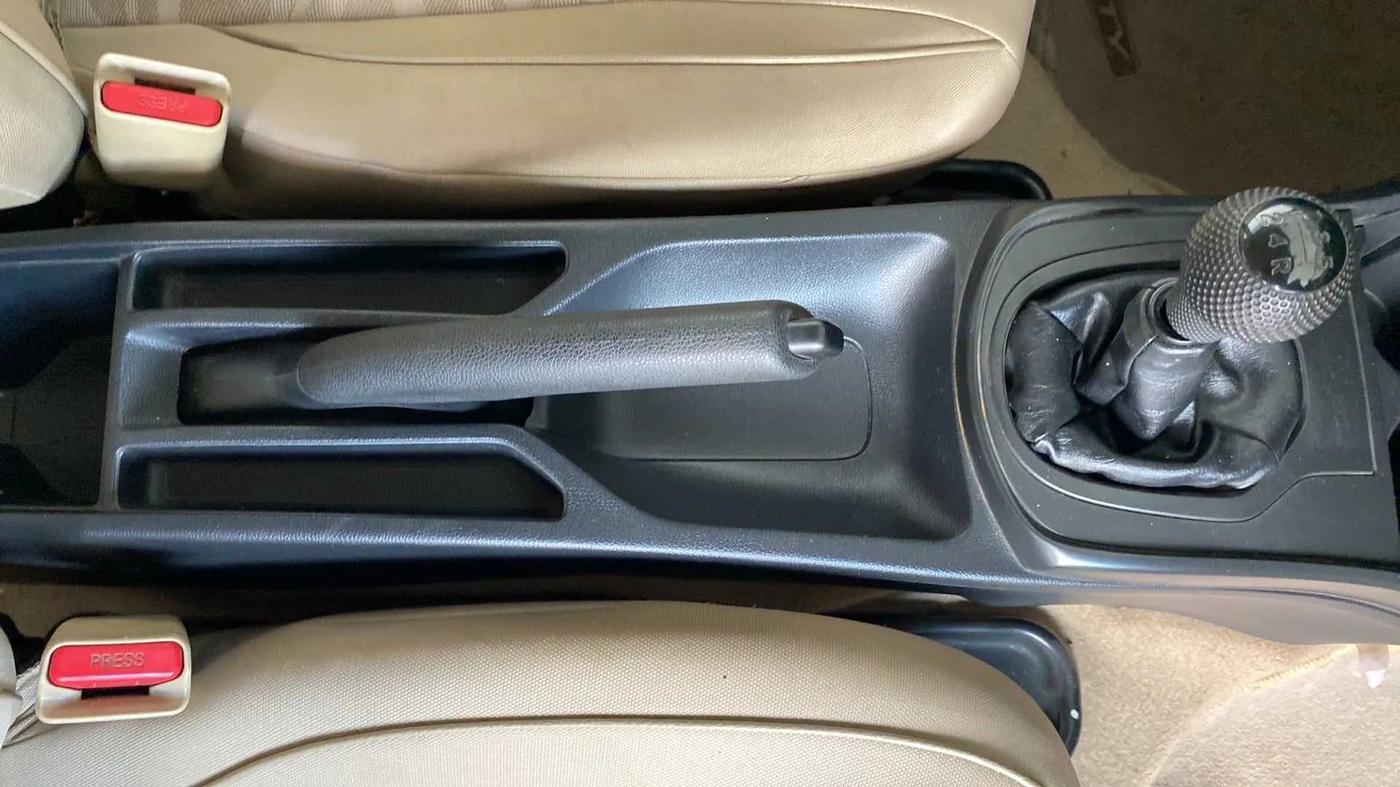 2014 Honda City 1.5L I-VTEC E MT, Petrol, Manual, 38,067 km, Gear Lever