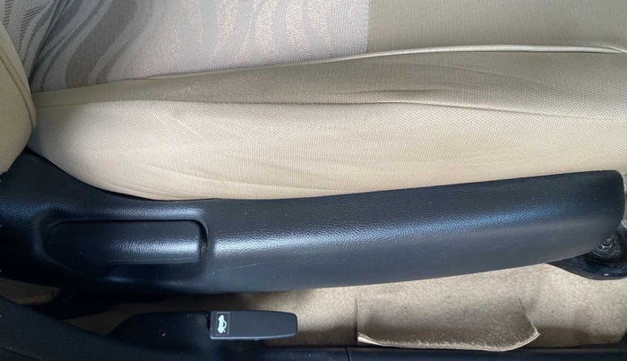2014 Honda City 1.5L I-VTEC E MT, Petrol, Manual, 38,067 km, Driver Side Adjustment Panel