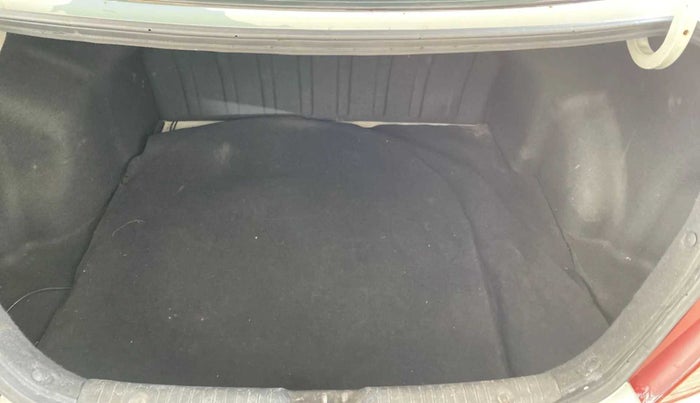 2013 Hyundai Verna FLUIDIC 1.6 VTVT EX, Petrol, Manual, 71,485 km, Boot Inside