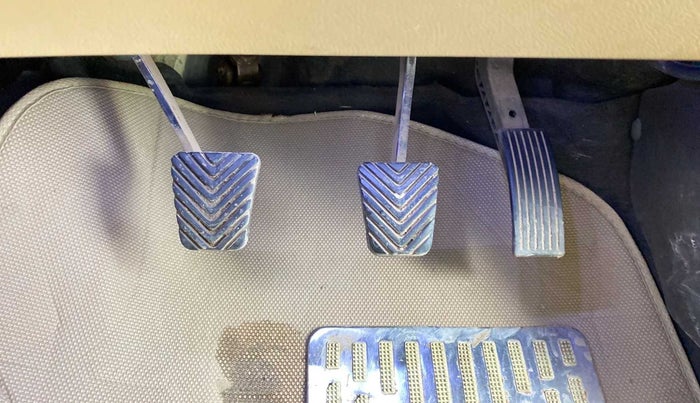 2013 Hyundai Verna FLUIDIC 1.6 VTVT EX, Petrol, Manual, 71,485 km, Pedals