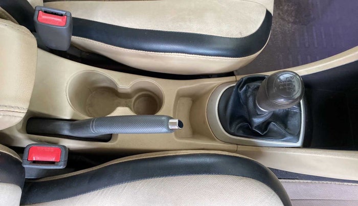 2013 Hyundai Verna FLUIDIC 1.6 VTVT EX, Petrol, Manual, 71,485 km, Gear Lever