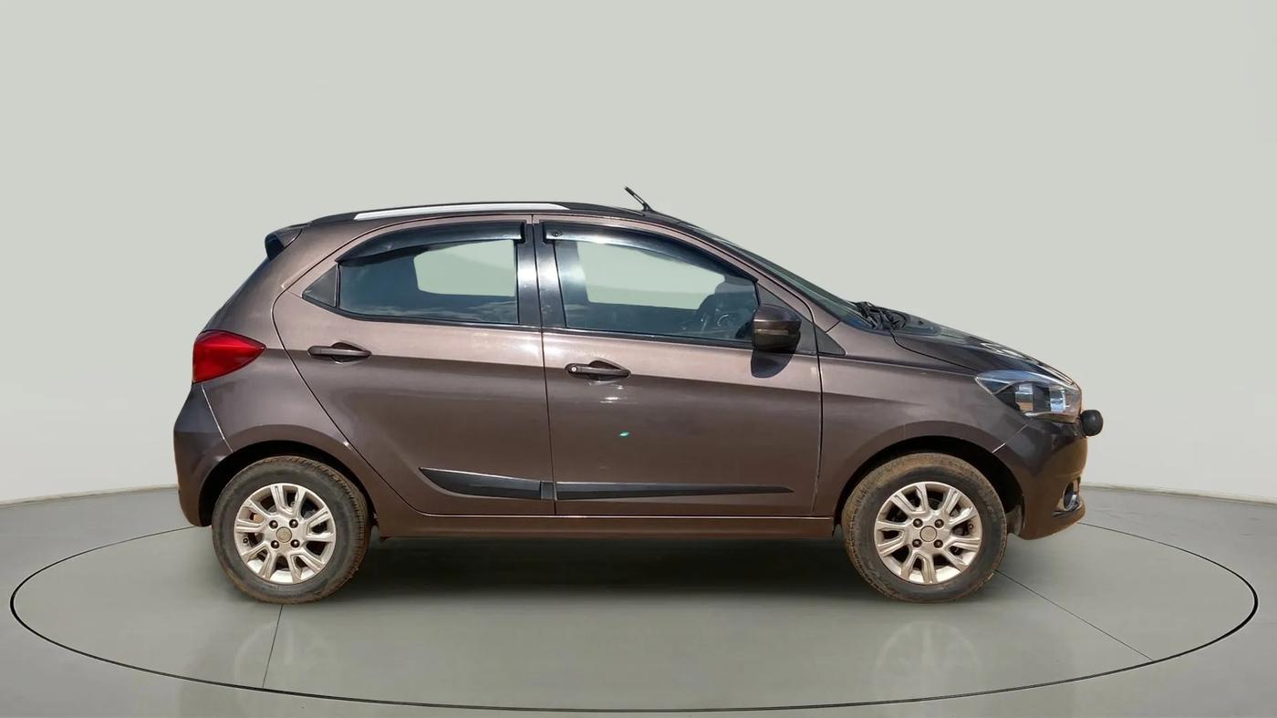 2017 Tata Tiago XZA PETROL, Petrol, Automatic, 35,894 km, Right Side View