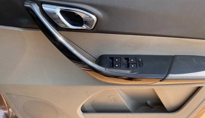 2017 Tata Tiago XZA PETROL, Petrol, Automatic, 35,894 km, Driver Side Door Panels Control