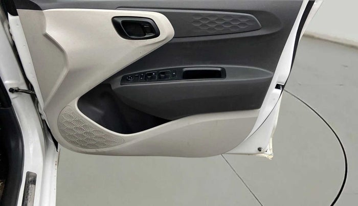 2020 Hyundai AURA S 1.2, Petrol, Manual, 39,345 km, Driver Side Door Panels Control