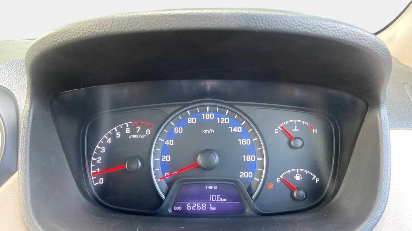 2016 Hyundai Xcent S 1.2, Petrol, Manual, 62,389 km, Odometer Image