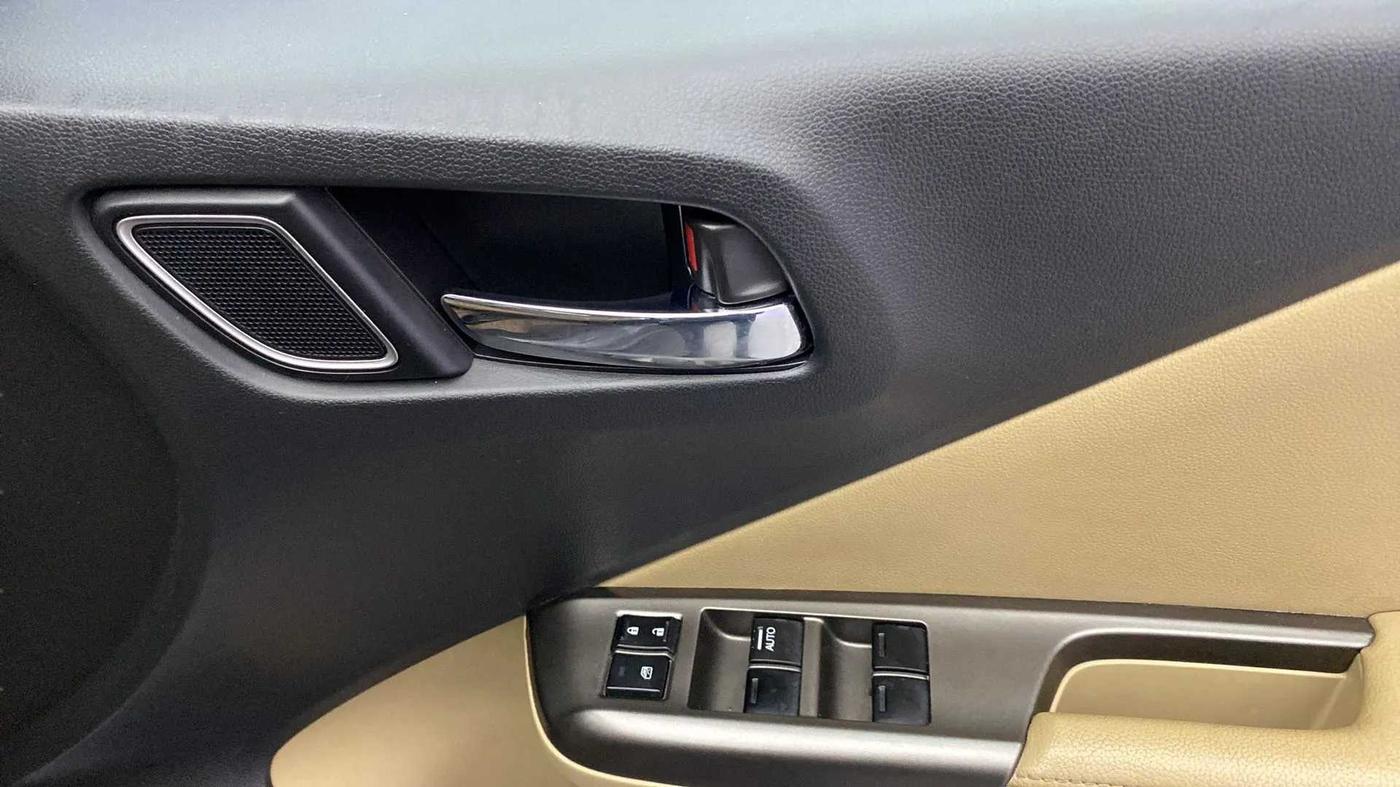 2017 Honda City 1.5L I-VTEC VX, Petrol, Manual, 84,180 km, Driver Side Door Panels Control
