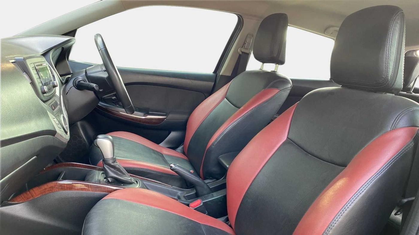 2017 Maruti Baleno ZETA CVT PETROL 1.2, CNG, Automatic, 1,12,410 km, Right Side Front Door Cabin