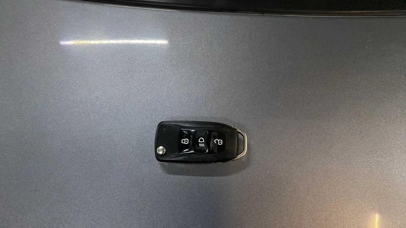 2019 Tata Tiago XZ PLUS PETROL, Petrol, Manual, 65,375 km, Key Close Up