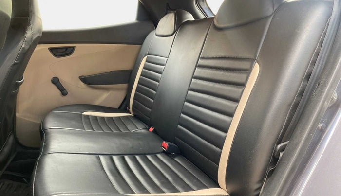 2015 Hyundai Eon ERA +, Petrol, Manual, 40,616 km, Right Side Rear Door Cabin