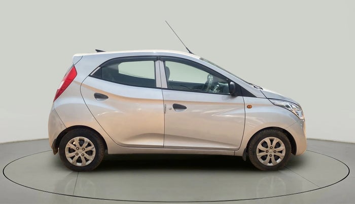 2017 Hyundai Eon MAGNA +, Petrol, Manual, 21,454 km, Right Side View