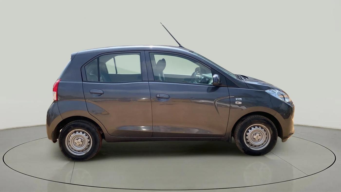 2020 Hyundai NEW SANTRO MAGNA AMT, Petrol, Automatic, 20,128 km, Right Side View