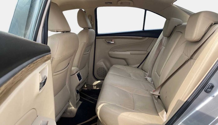 2020 Maruti Ciaz ALPHA 1.5 SHVS PETROL, Petrol, Manual, 35,137 km, Right Side Rear Door Cabin