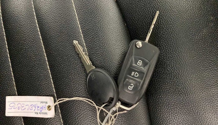 2017 Tata TIGOR XZA PETROL, Petrol, Automatic, 44,710 km, Key Close Up