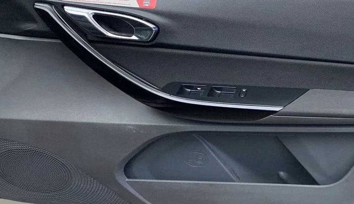 2017 Tata TIGOR XZA PETROL, Petrol, Automatic, 44,710 km, Driver Side Door Panels Control