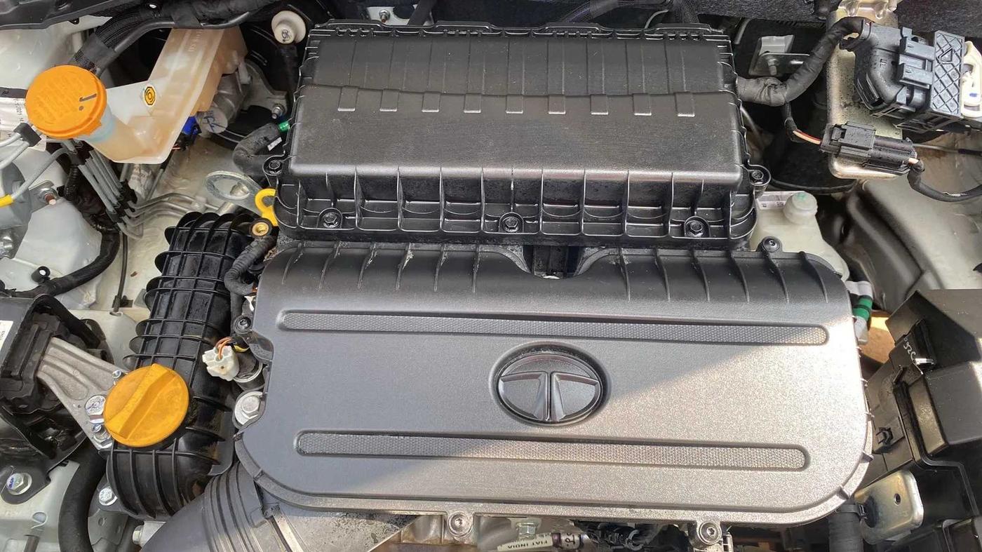 2021 Tata PUNCH ACCOMPLISHED AMT, Petrol, Automatic, 8,945 km, Open Bonet
