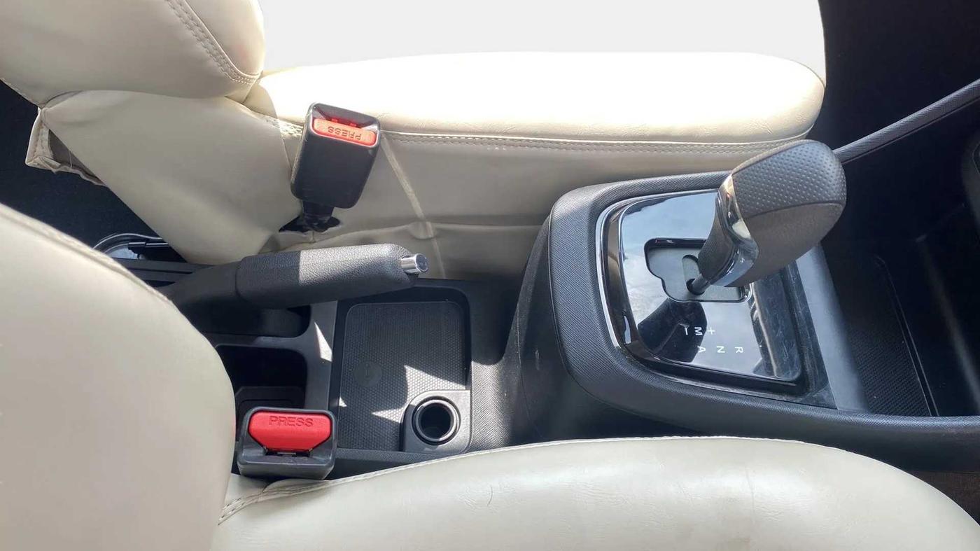 2021 Tata PUNCH ACCOMPLISHED AMT, Petrol, Automatic, 8,945 km, Gear Lever