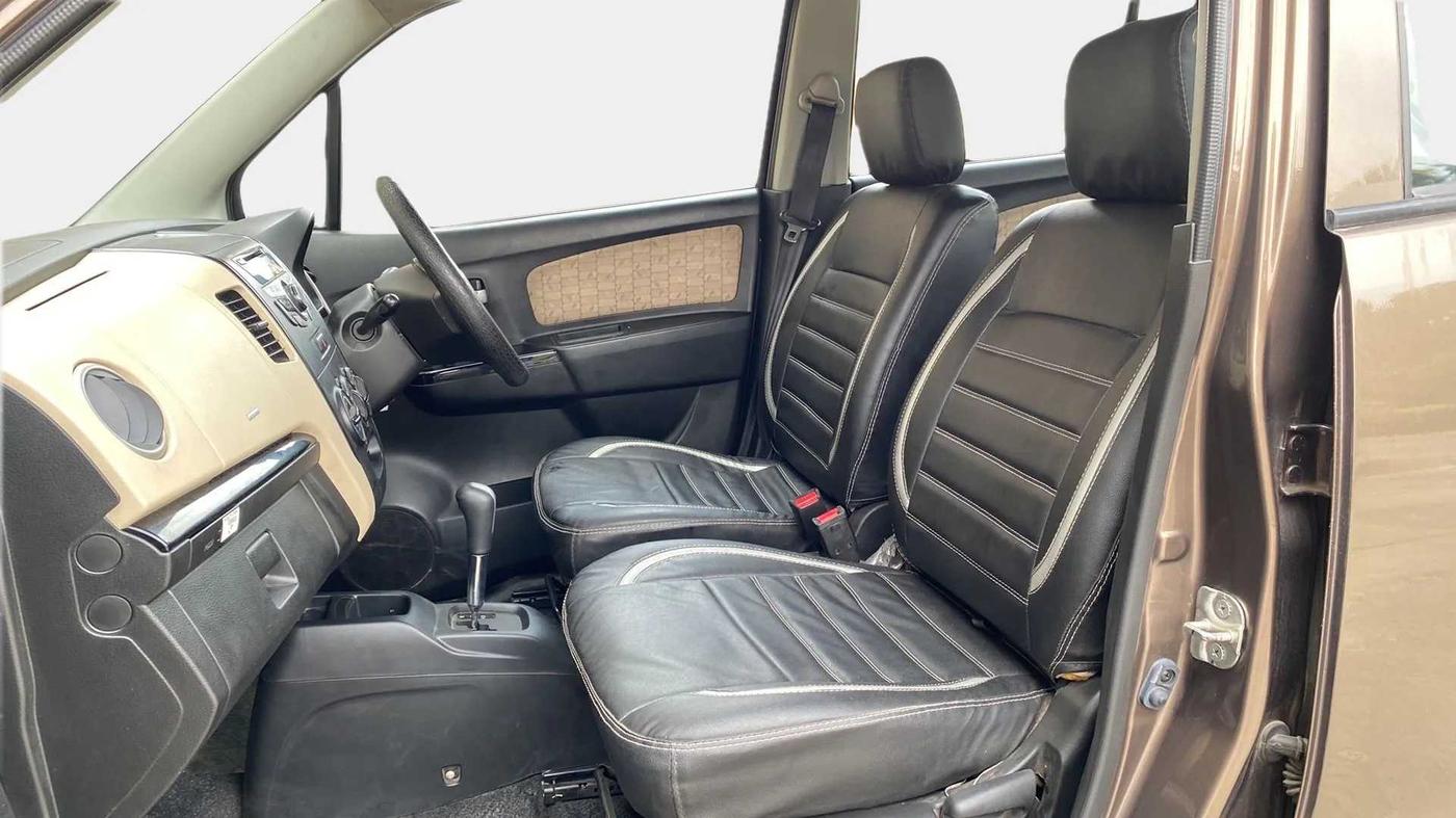 2017 Maruti Wagon R 1.0 VXI AMT, Petrol, Automatic, 16,730 km, Right Side Front Door Cabin