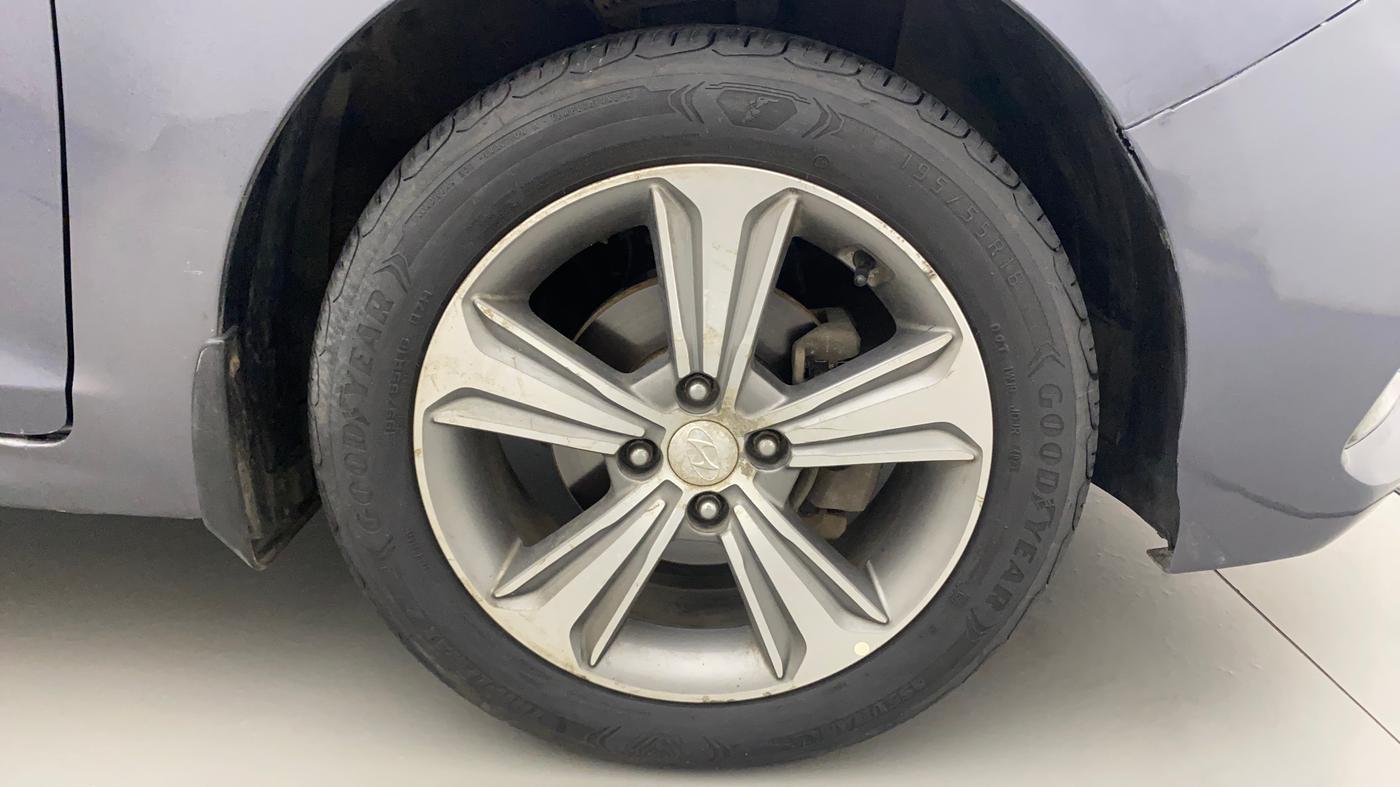 2019 Hyundai Verna 1.6 VTVT SX + AT, Petrol, Automatic, 70,585 km, Right Front Wheel