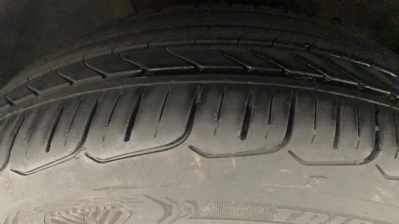 2019 Hyundai Verna 1.6 VTVT SX + AT, Petrol, Automatic, 70,585 km, Left Front Tyre Tread