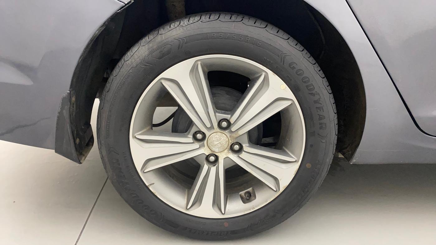 2019 Hyundai Verna 1.6 VTVT SX + AT, Petrol, Automatic, 70,585 km, Right Rear Wheel