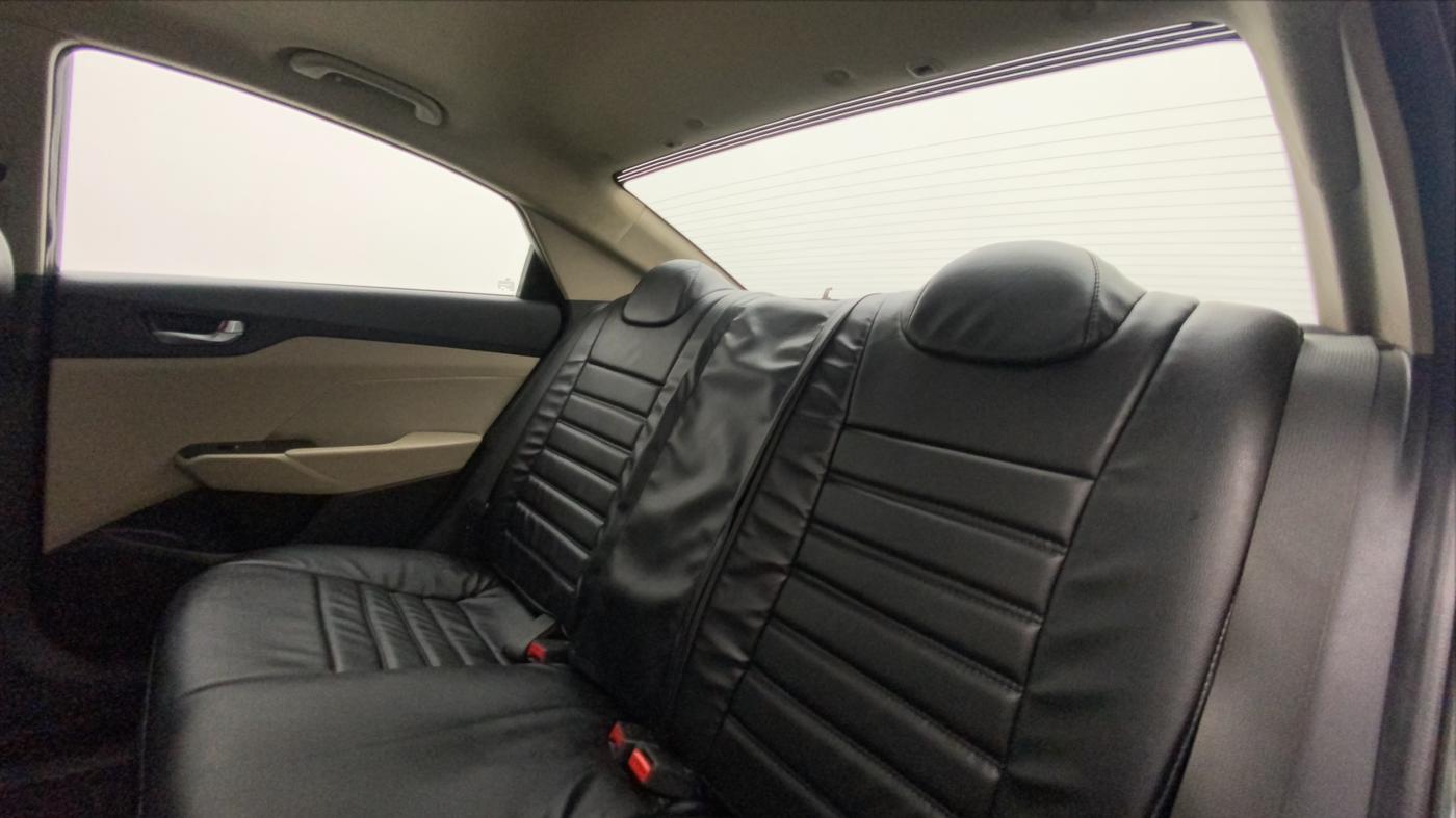 2019 Hyundai Verna 1.6 VTVT SX + AT, Petrol, Automatic, 70,585 km, Right Side Rear Door Cabin
