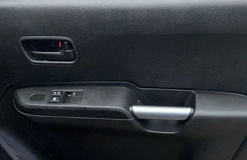 2022 Maruti IGNIS SIGMA 1.2, Petrol, Manual, 35,102 km, Driver Side Door Panels Control