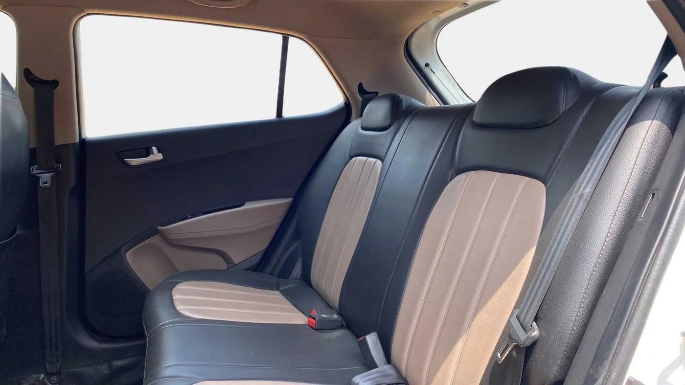 2019 Hyundai Grand i10 SPORTZ 1.2 KAPPA VTVT, Petrol, Manual, 65,226 km, Right Side Rear Door Cabin