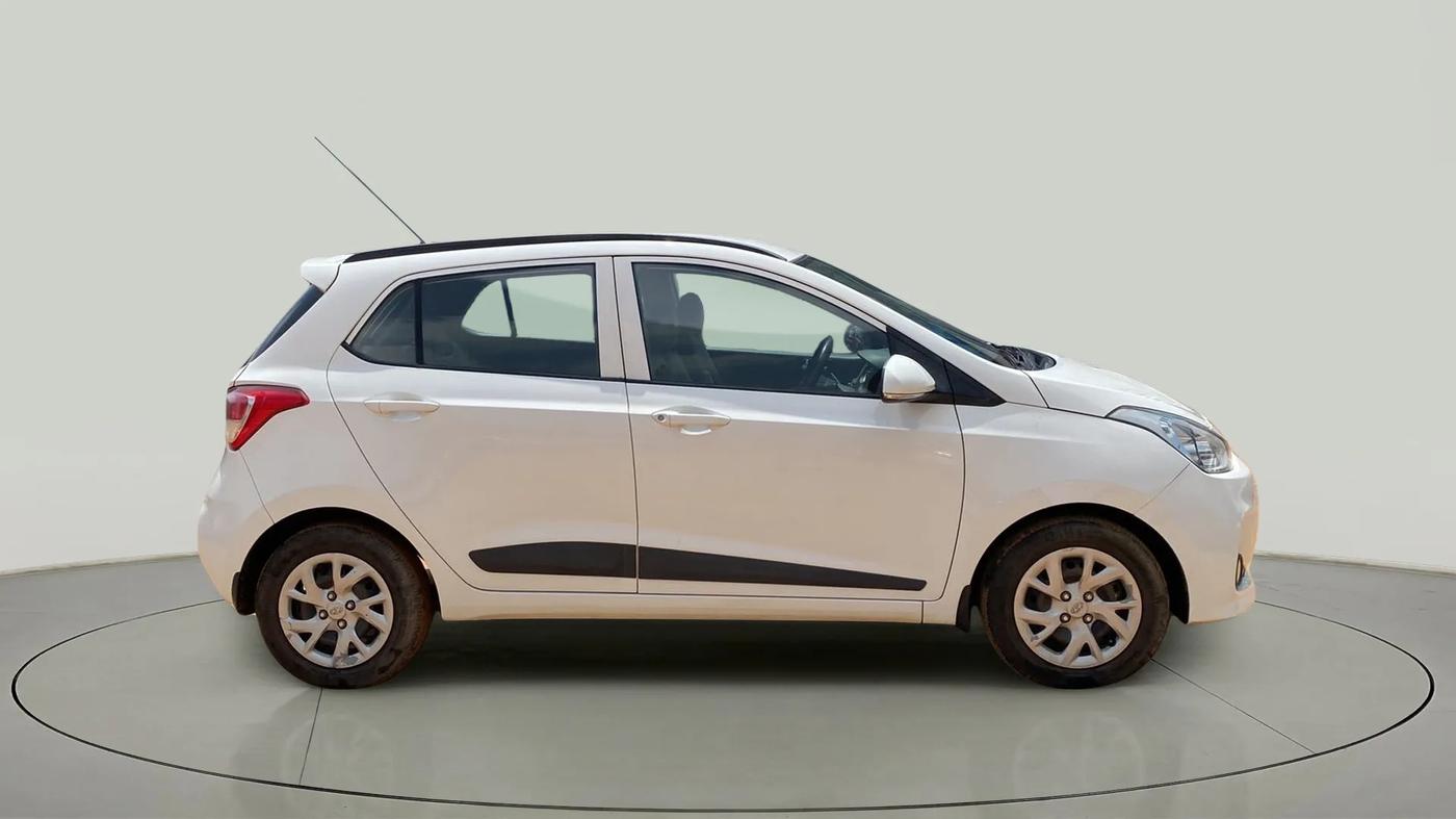 2019 Hyundai Grand i10 SPORTZ 1.2 KAPPA VTVT, Petrol, Manual, 65,226 km, Right Side View