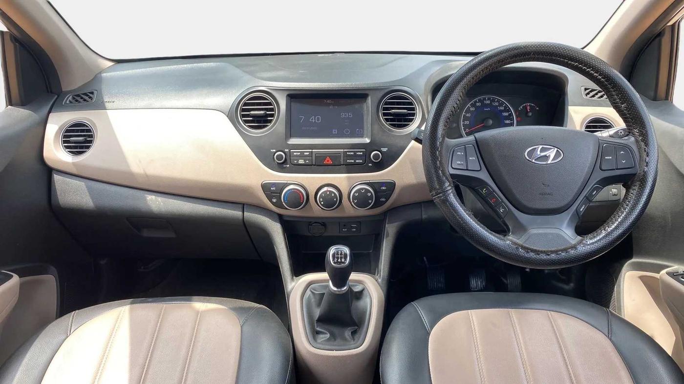 2019 Hyundai Grand i10 SPORTZ 1.2 KAPPA VTVT, Petrol, Manual, 65,226 km, Dashboard