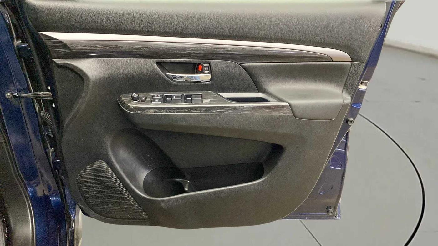 2022 Maruti XL6 ALPHA PLUS MT, Petrol, Manual, 43,879 km, Driver Side Door Panels Control
