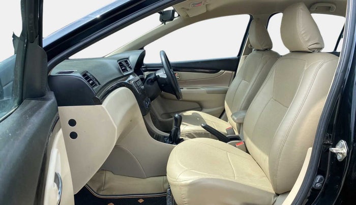 2018 Maruti Ciaz SIGMA 1.4 MT PETROL, Petrol, Manual, 24,018 km, Right Side Front Door Cabin